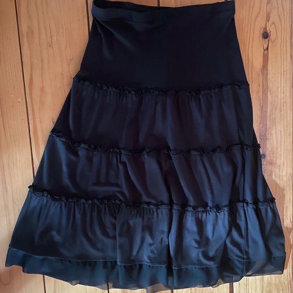 NWT Ruffle Skirt Ann Taylor LOFT - Picture 2 of 4